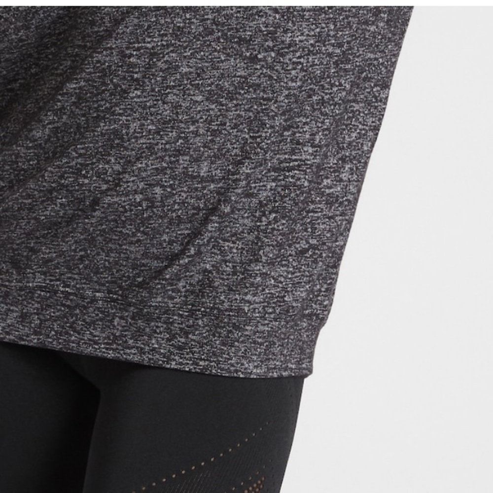 Nwot Pullover - image 3